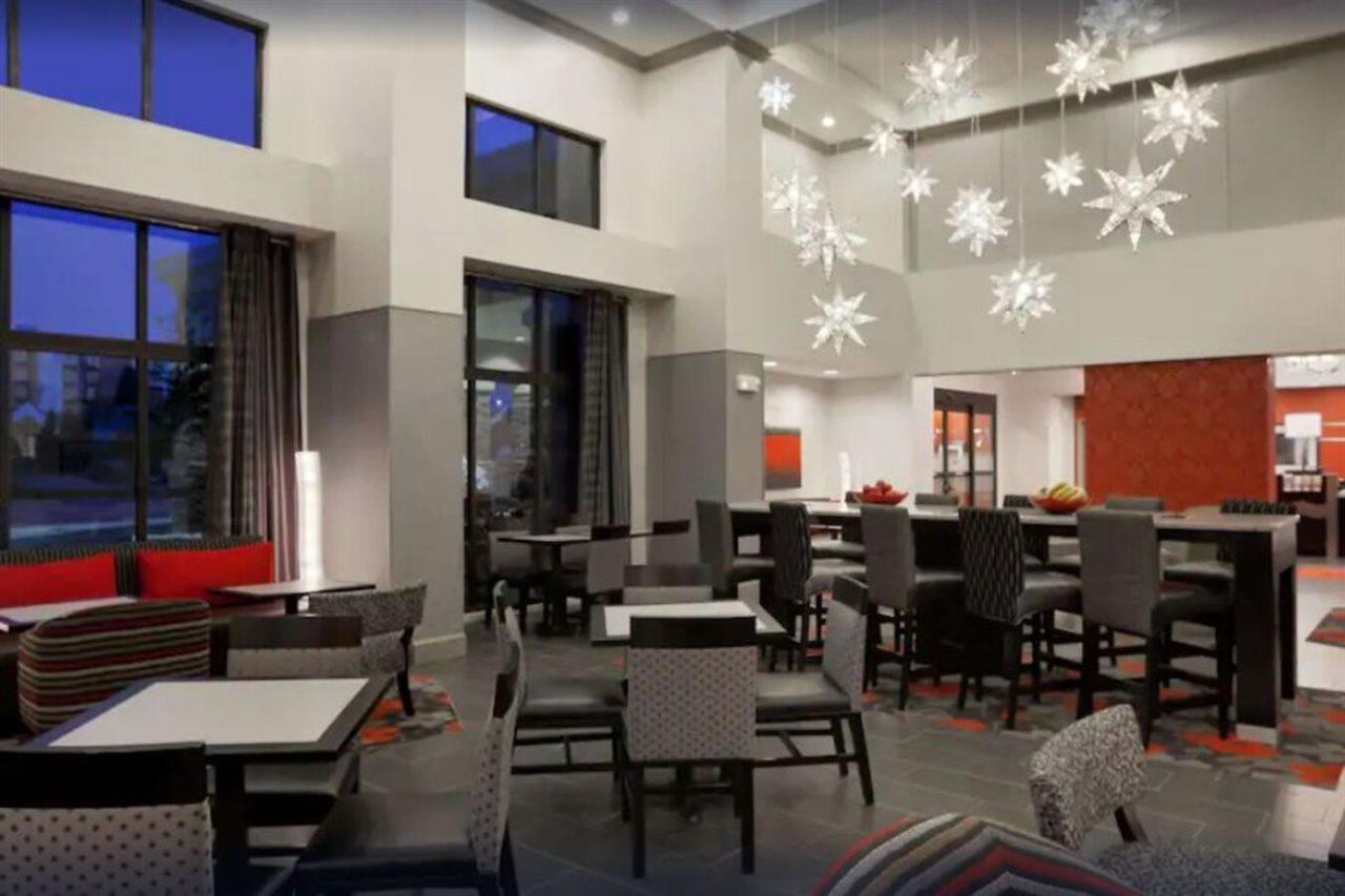 Hampton Inn And Suites Roanoke Airport/Valley View Mall Exterior foto